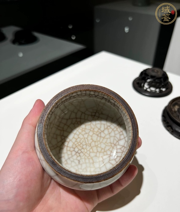 古玩陶瓷圈足香爐真品鑒賞圖