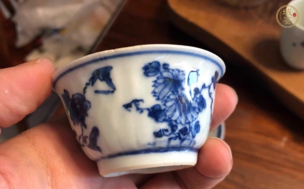 古玩陶瓷青花折枝花卉紋杯碟真品鑒賞圖