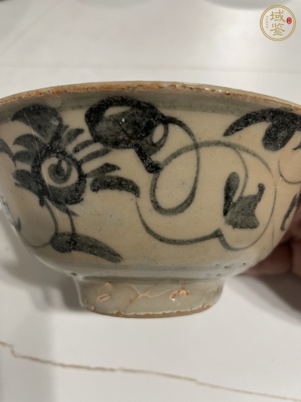 古玩陶瓷青花纏枝花卉紋碗真品鑒賞圖