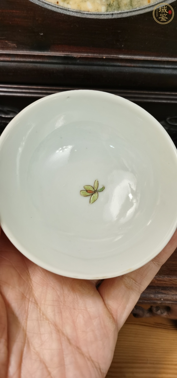 古玩陶瓷粉彩蘭草紋茶圓真品鑒賞圖