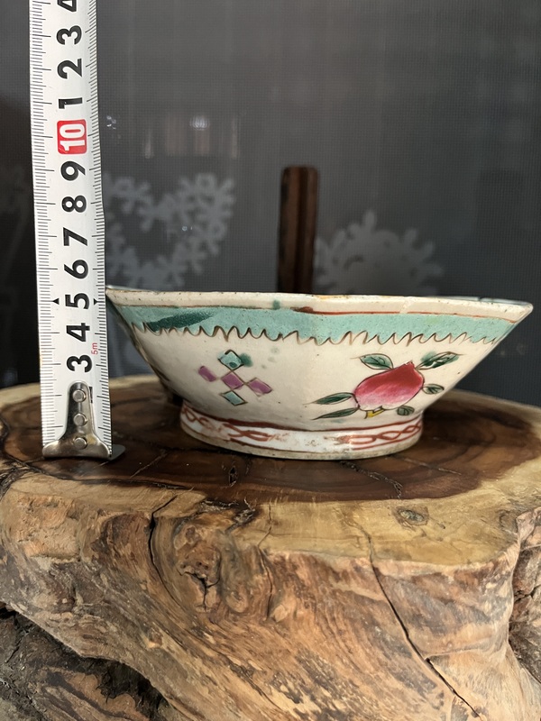 古玩陶瓷晚清粉彩壽桃紋八方貢碗拍賣,當前價格399元