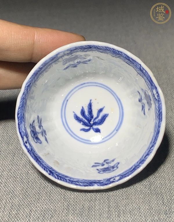 古玩陶瓷玉字款魚(yú)藻紋杯盤(pán)真品鑒賞圖