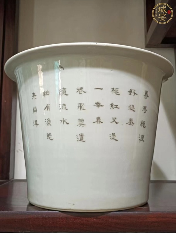 古玩陶瓷粉彩人物故事紋花盆真品鑒賞圖