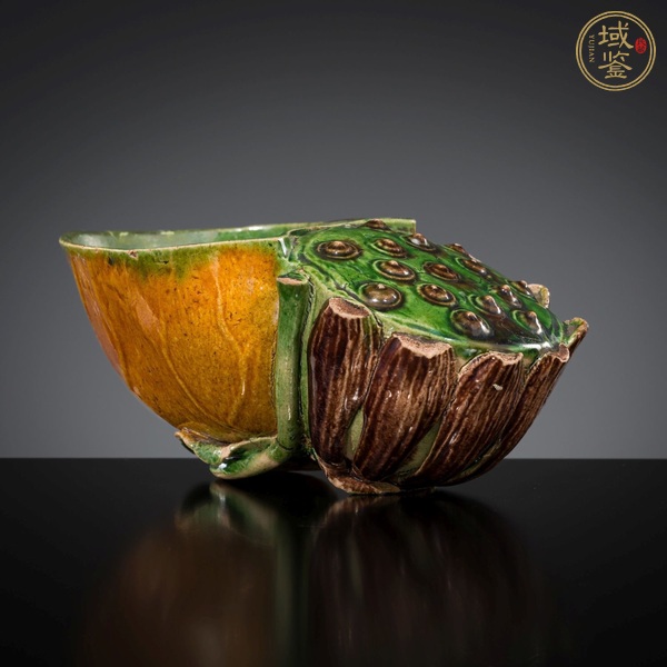 古玩陶瓷清早期素三彩蓮花水丞真品鑒賞圖
