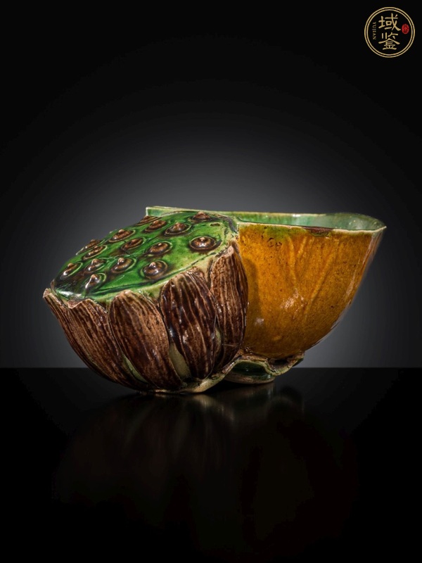 古玩陶瓷清早期素三彩蓮花水丞真品鑒賞圖