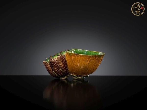 古玩陶瓷清早期素三彩蓮花水丞真品鑒賞圖