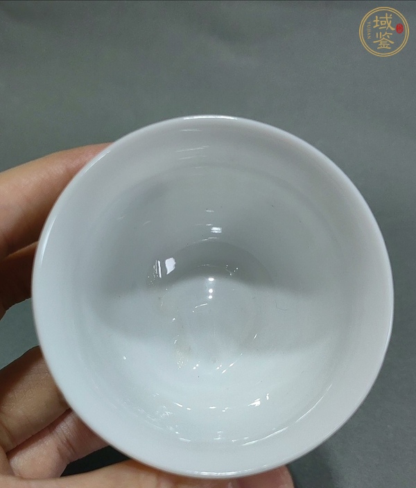 古玩陶瓷白釉茶杯真品鑒賞圖