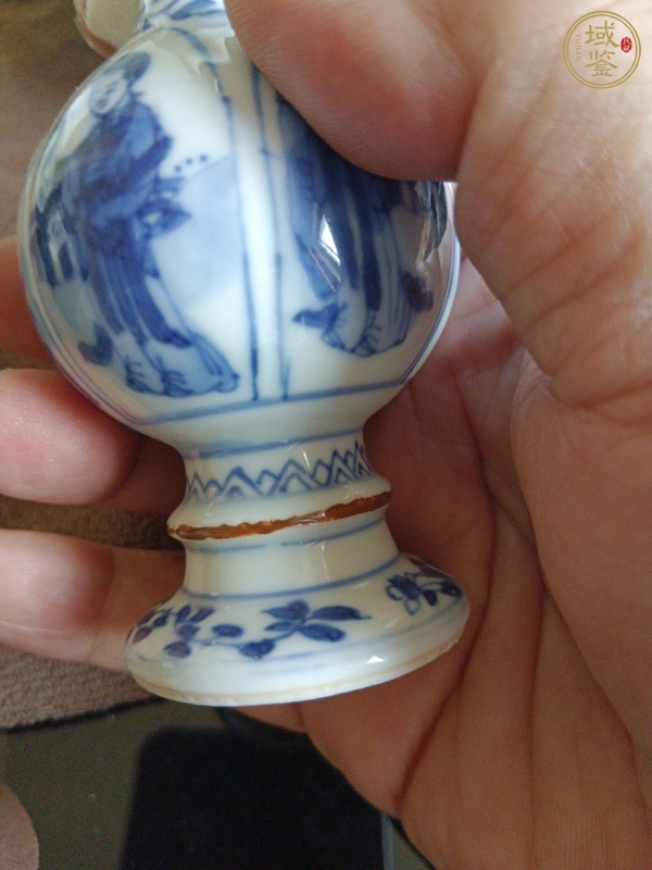 古玩陶瓷仕女花卉紋青花瓶真品鑒賞圖