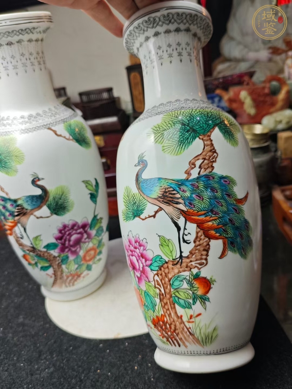 古玩陶瓷花鳥紋瓶真品鑒賞圖