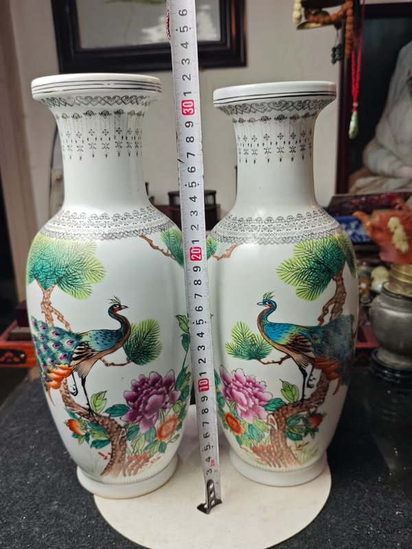 古玩陶瓷粉彩花鳥紋賞瓶一對拍賣，當前價格999元