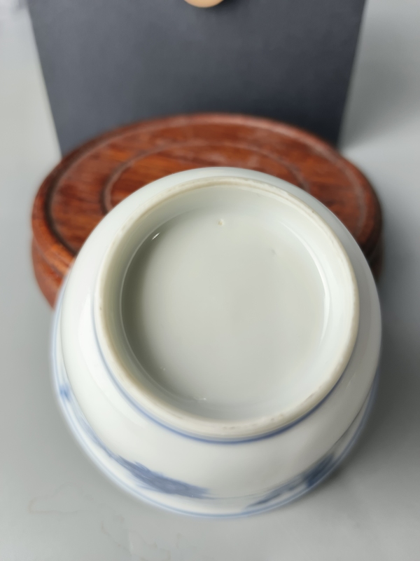 古玩陶瓷（精品品茗杯）清康熙·青花四鳳紋·品茗杯拍賣(mài)，當(dāng)前價(jià)格0元