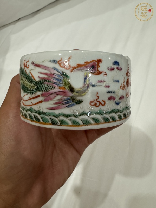 古玩陶瓷龍鳳紋粉彩煙灰缸真品鑒賞圖