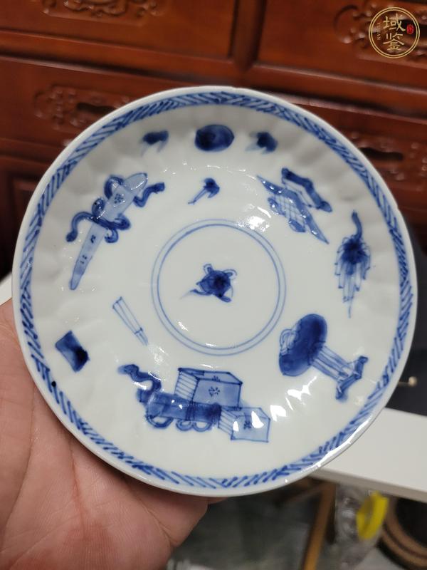 古玩陶瓷青花博古圖杯碟真品鑒賞圖