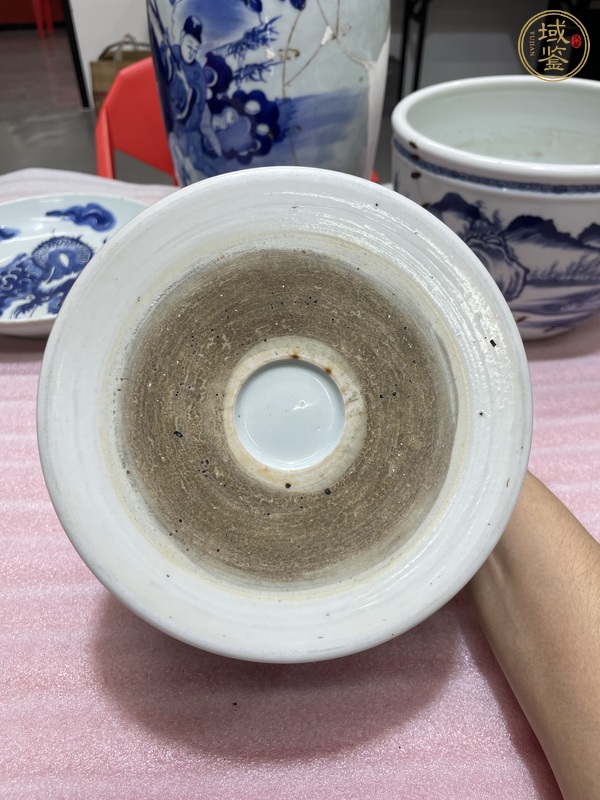 古玩陶瓷清康熙藍(lán)上藍(lán)青花山水人物詩(shī)文筆筒真品鑒賞圖