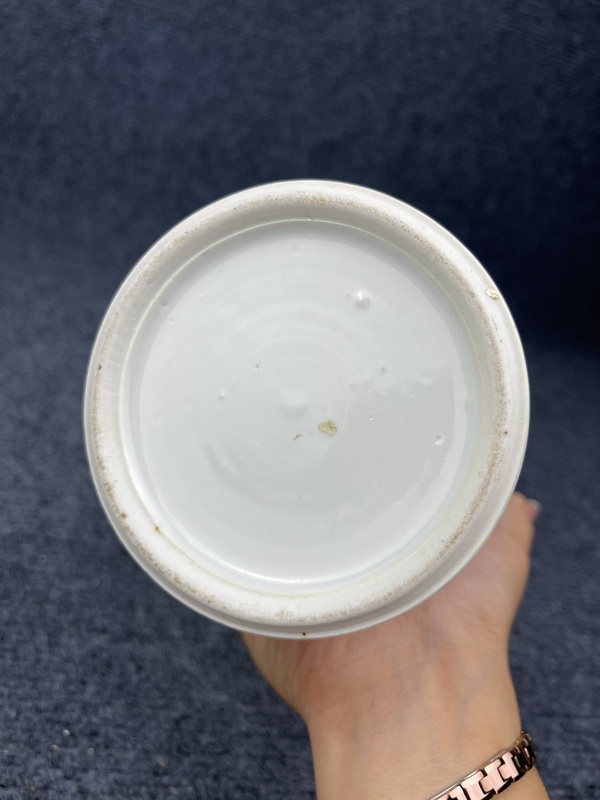 古玩陶瓷冰梅雞腿瓶拍賣,當前價格800元