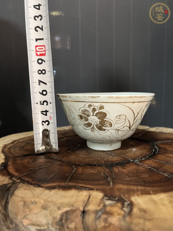 古玩陶瓷花卉紋杯真品鑒賞圖