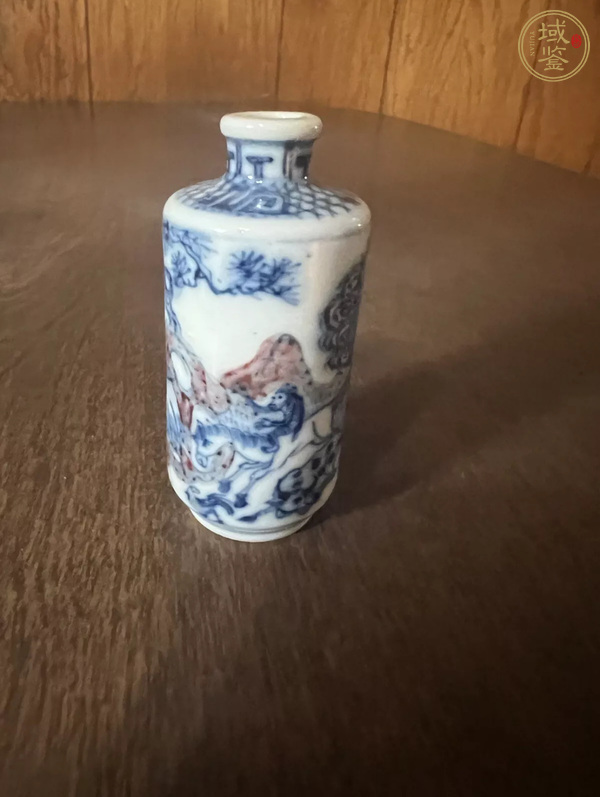 古玩陶瓷青花加紫鼻煙壺真品鑒賞圖