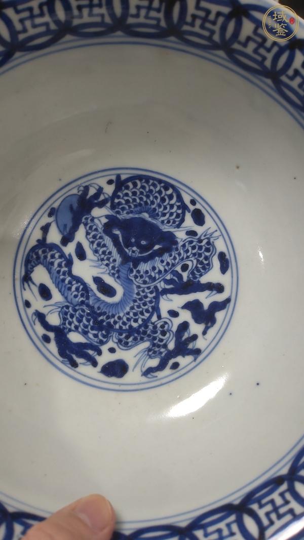 古玩陶瓷青花八蠻進(jìn)寶圖墩式碗真品鑒賞圖