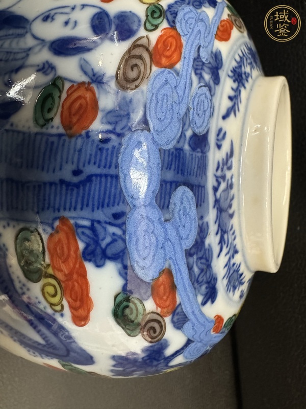 古玩陶瓷青花五彩人物罐真品鑒賞圖