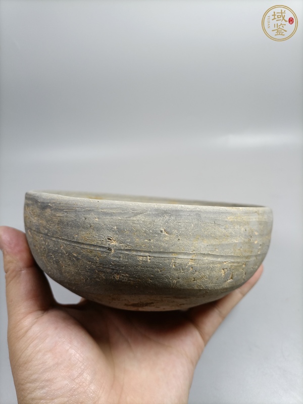 古玩陶瓷灰陶缽式碗真品鑒賞圖