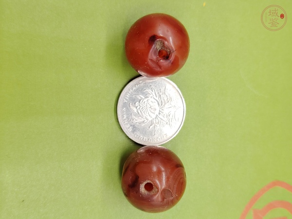 古玩玉器天然紅瑪瑙珠真品鑒賞圖