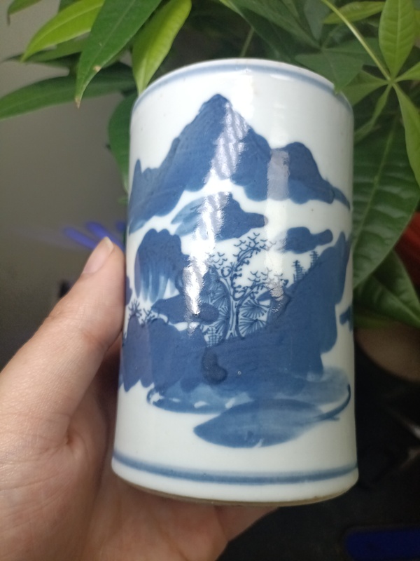 古玩陶瓷（隨單贈(zèng)送禮品）清道咸山水紋青花筆筒拍賣，當(dāng)前價(jià)格3800元