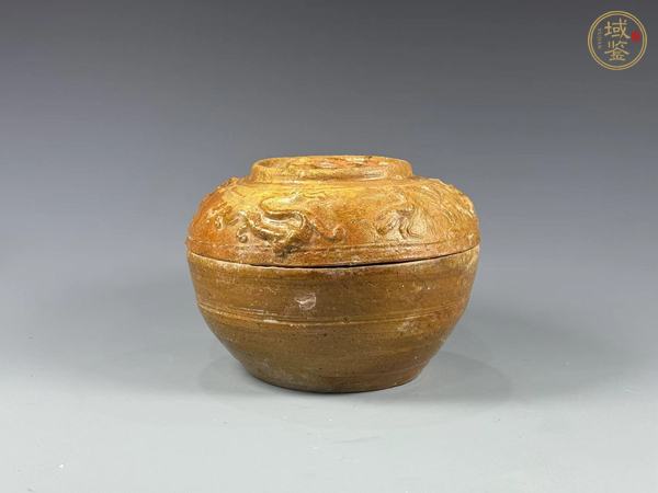 古玩陶瓷x黃釉跑獸蓋盒真品鑒賞圖