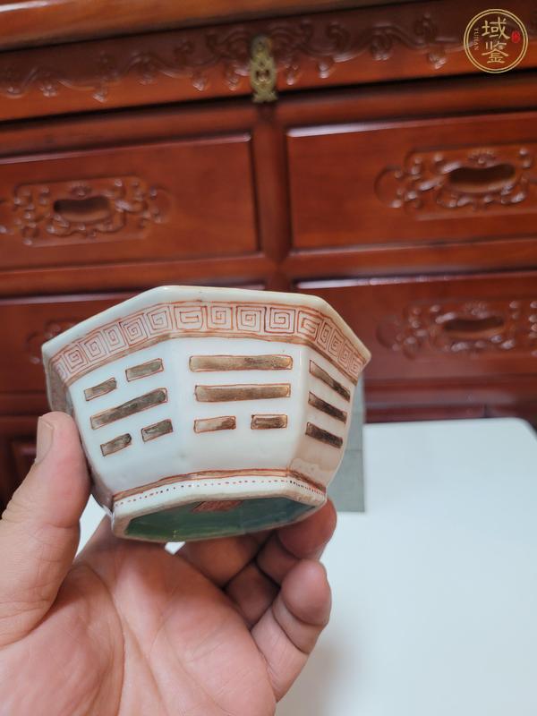 古玩陶瓷八卦紋八方碗真品鑒賞圖