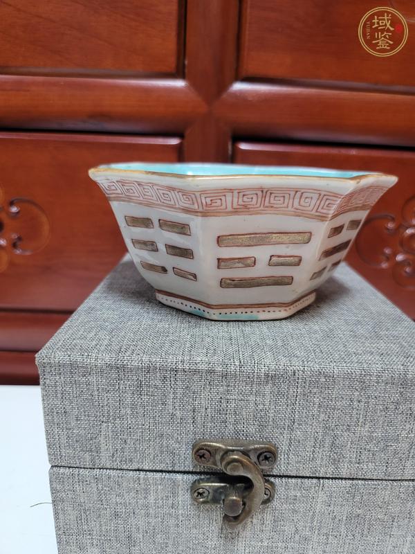 古玩陶瓷八卦紋八方碗真品鑒賞圖