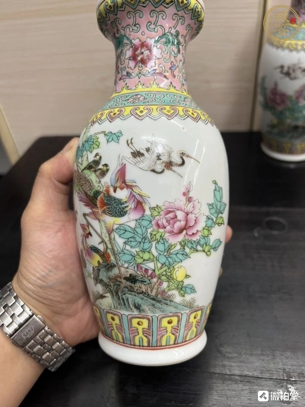 古玩陶瓷粉彩花鳥紋花蘭瓶一對真品鑒賞圖