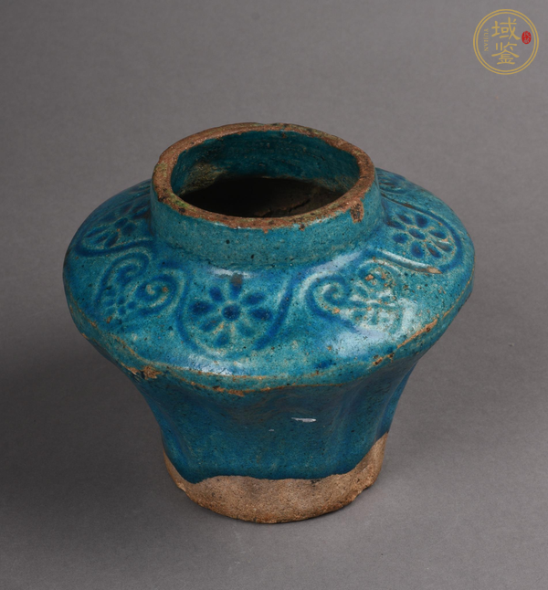 古玩陶瓷孔雀藍(lán)釉印花小罐真品鑒賞圖