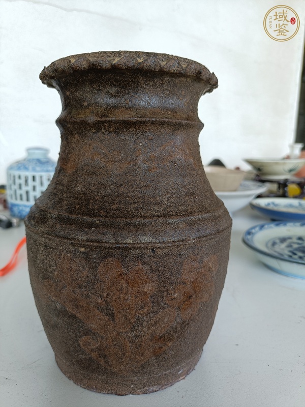 古玩陶瓷黑釉畫花花口瓶真品鑒賞圖