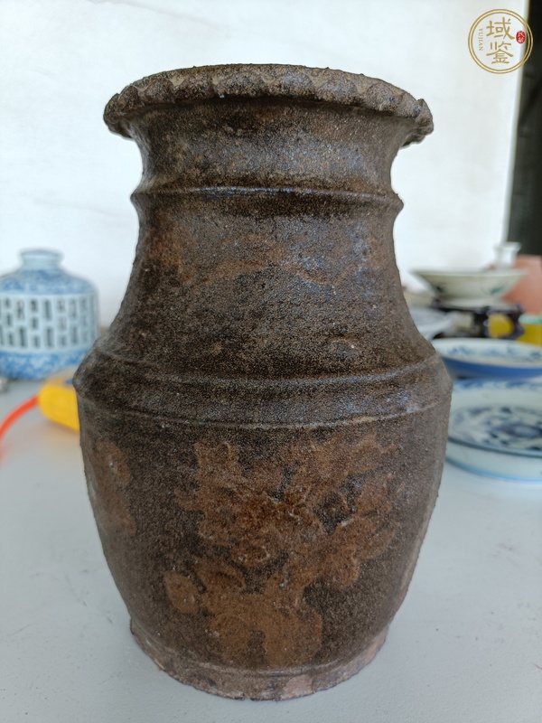 古玩陶瓷黑釉畫花花口瓶真品鑒賞圖