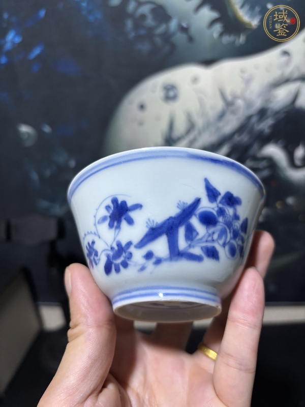 古玩陶瓷青花花卉紋杯真品鑒賞圖