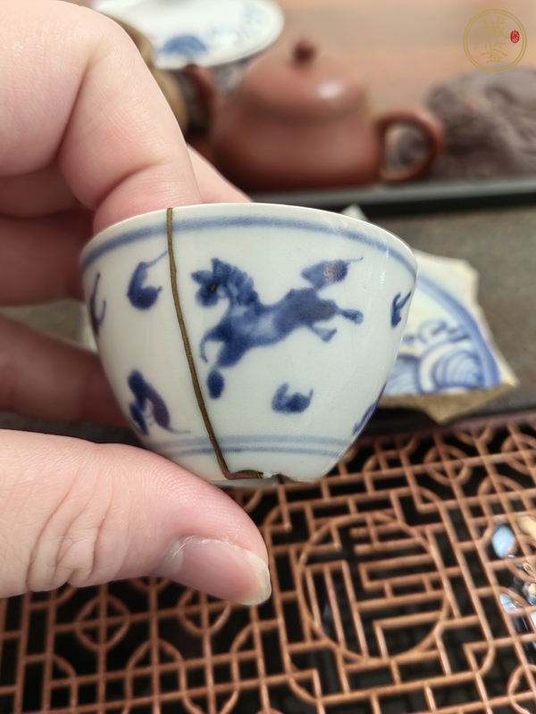 古玩陶瓷青花飛馬臥足杯真品鑒賞圖