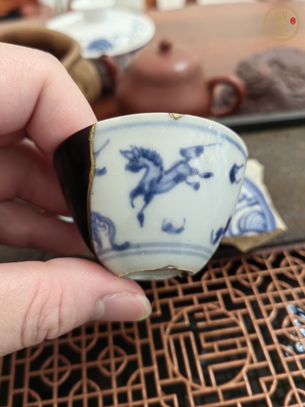 古玩陶瓷青花飛馬臥足杯真品鑒賞圖