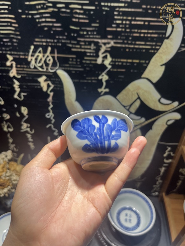 古玩陶瓷日本瓷青花白菜杯真品鑒賞圖