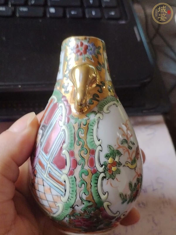 古玩陶瓷廣彩開(kāi)窗人物雙耳尊真品鑒賞圖