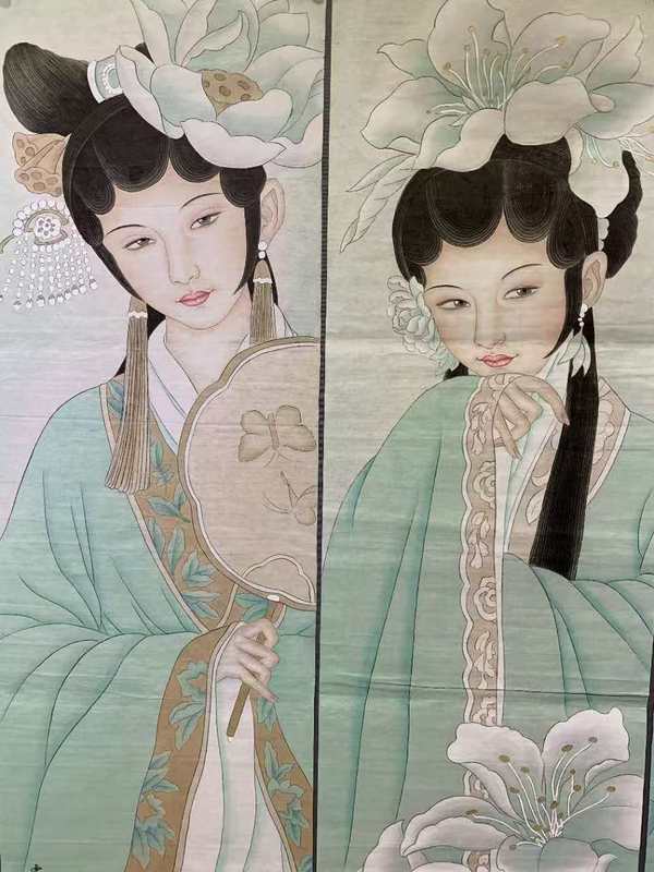 古玩字畫中美協(xié)會(huì)員名家曹珊珊 戲裝侍女四屏拍賣，當(dāng)前價(jià)格5888元