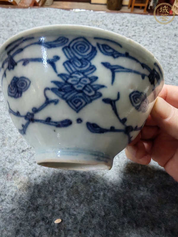 古玩陶瓷花卉紋青花碗真品鑒賞圖