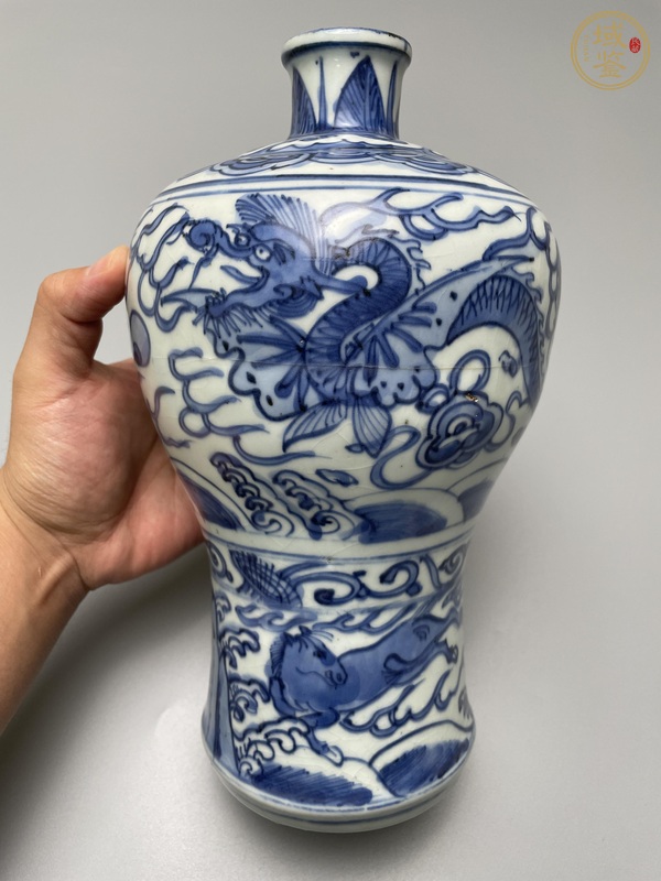 古玩陶瓷青花翼龍紋梅瓶真品鑒賞圖