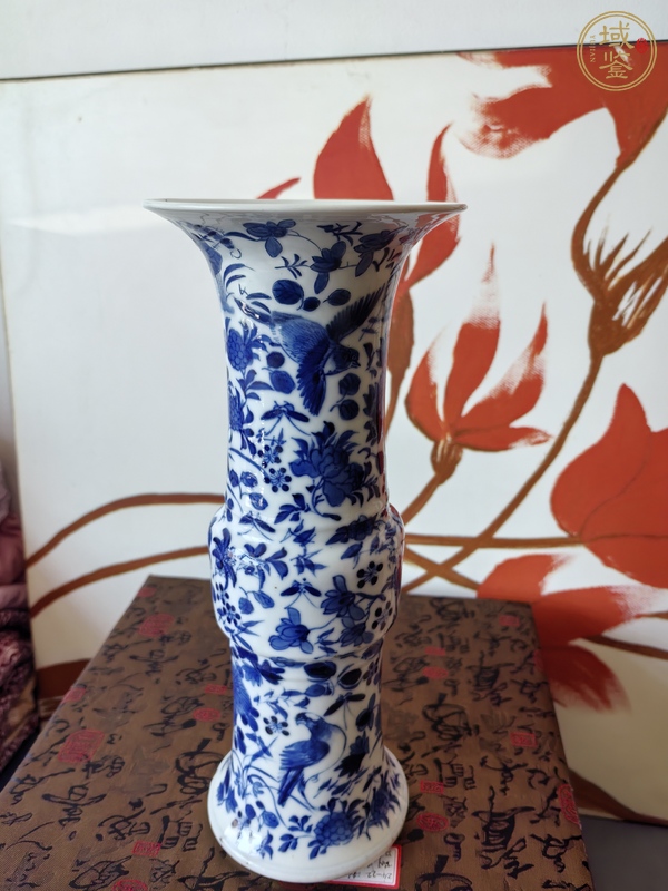 古玩陶瓷花鳥紋青花花觚真品鑒賞圖