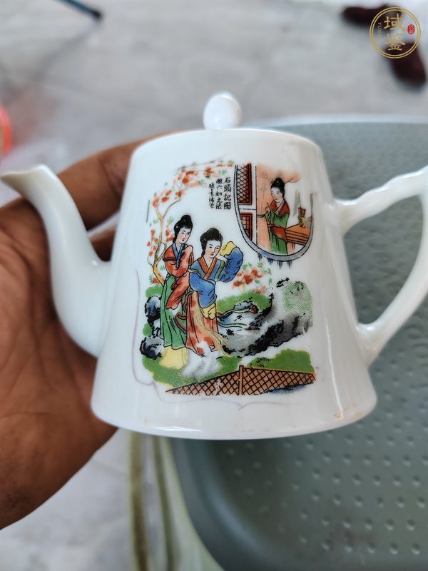 古玩陶瓷竹節(jié)把馬蹄壺真品鑒賞圖