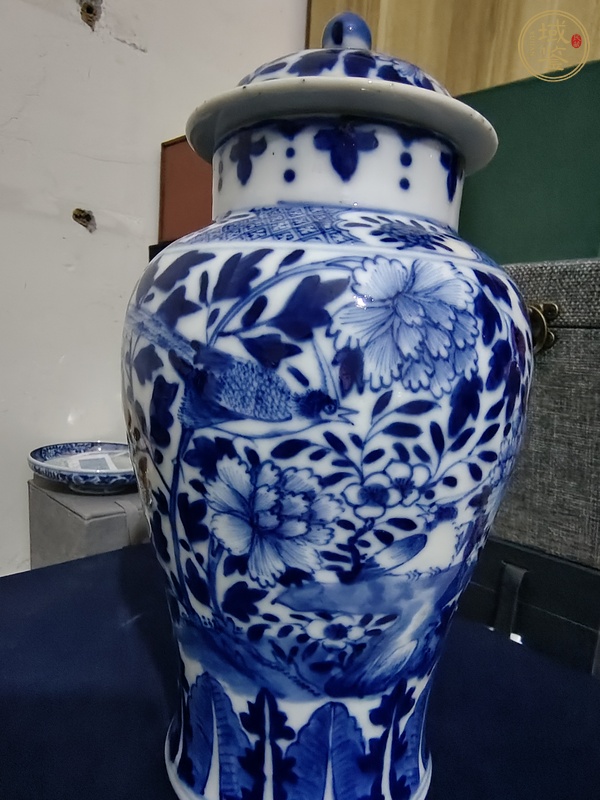 古玩陶瓷康熙年制款花鳥紋青花蓋瓶真品鑒賞圖