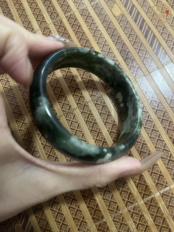 古玩玉器岫玉雕“素紋手鐲”真品鑒賞圖