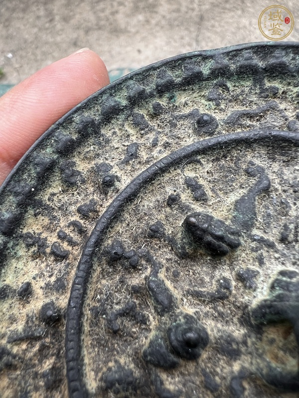 古玩銅器葡萄鏡真品鑒賞圖