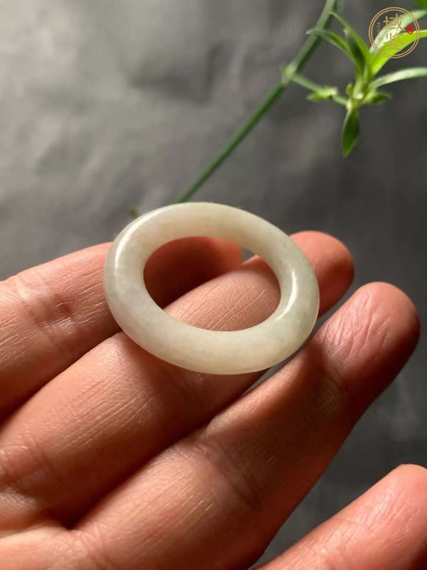 古玩玉器天然翡翠雕“素紋環(huán)”真品鑒賞圖