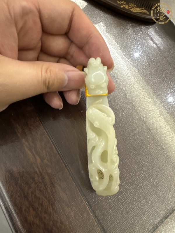 古玩玉器清代蒼龍教子玉龍鉤真品鑒賞圖