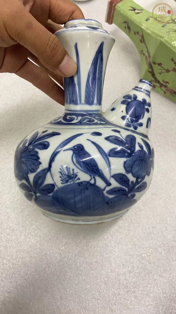 古玩陶瓷青花花鳥紋軍持真品鑒賞圖