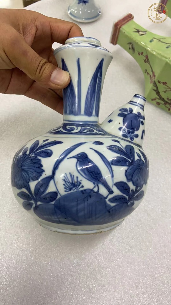 古玩陶瓷青花花鳥紋軍持真品鑒賞圖